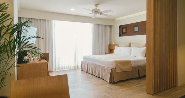 Hotel NYX Cancun - Beachfront Resort - Cancun, Mexico 